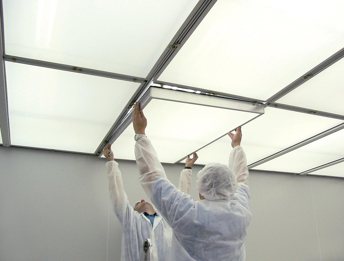 THE AIR UDAF ROOM